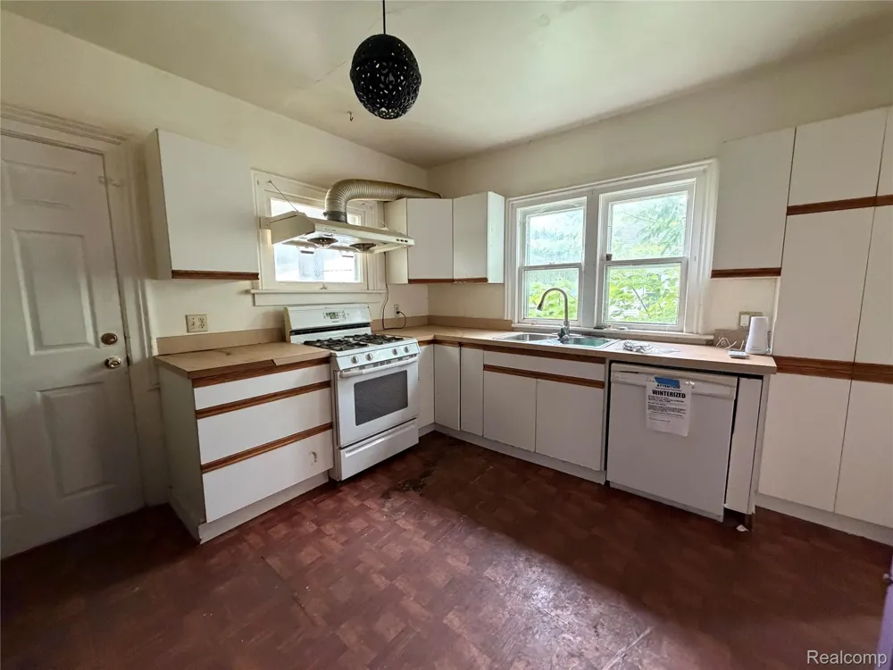 718 River Street Owosso City, MI 48867