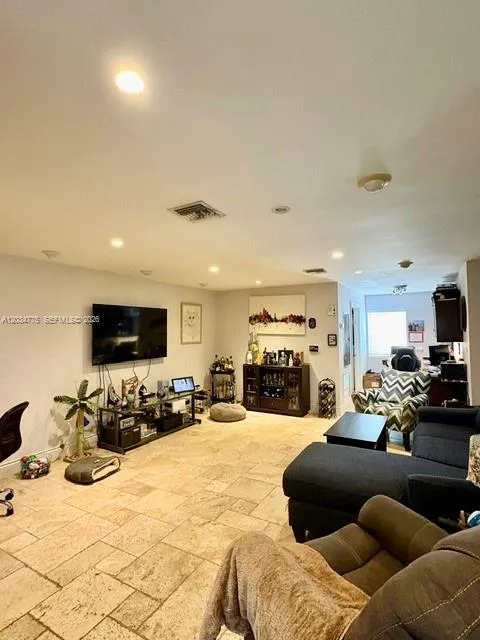 9624 SW 79th Ter Miami, FL 33173