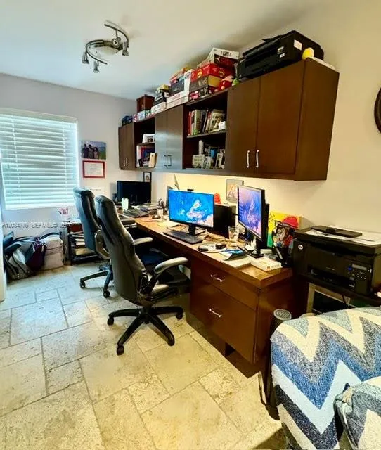 9624 SW 79th Ter Miami, FL 33173