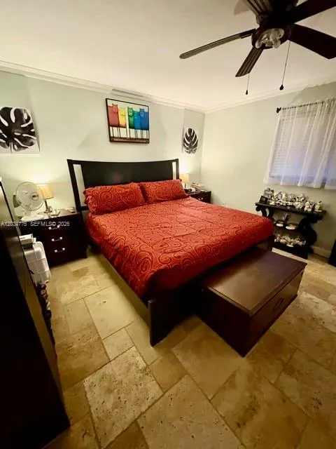 9624 SW 79th Ter Miami, FL 33173