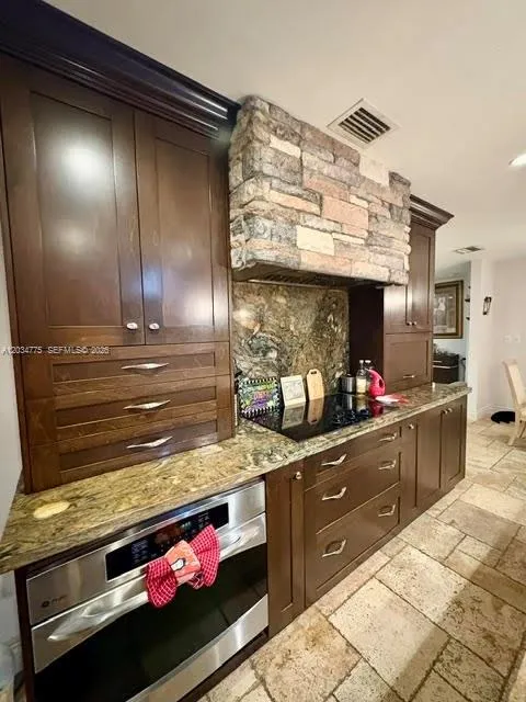 9624 SW 79th Ter Miami, FL 33173