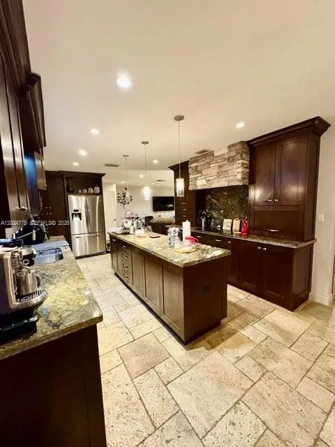 9624 SW 79th Ter Miami, FL 33173