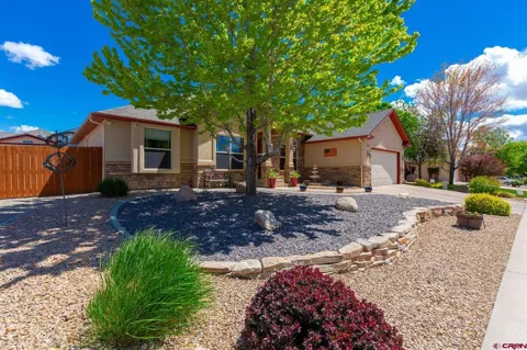 868 Grand Vista Way