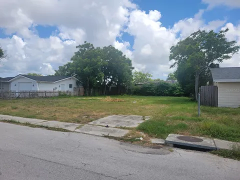 7404 INGLESIDE DRIVE