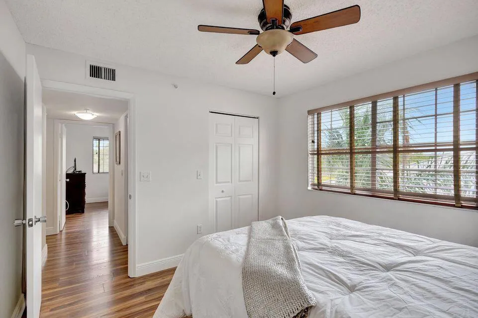 1400 S Crestwood Court S #1407 Royal Palm Beach, FL 33411