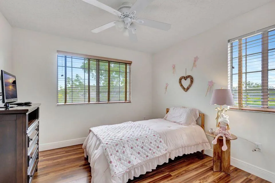 1400 S Crestwood Court S #1407 Royal Palm Beach, FL 33411
