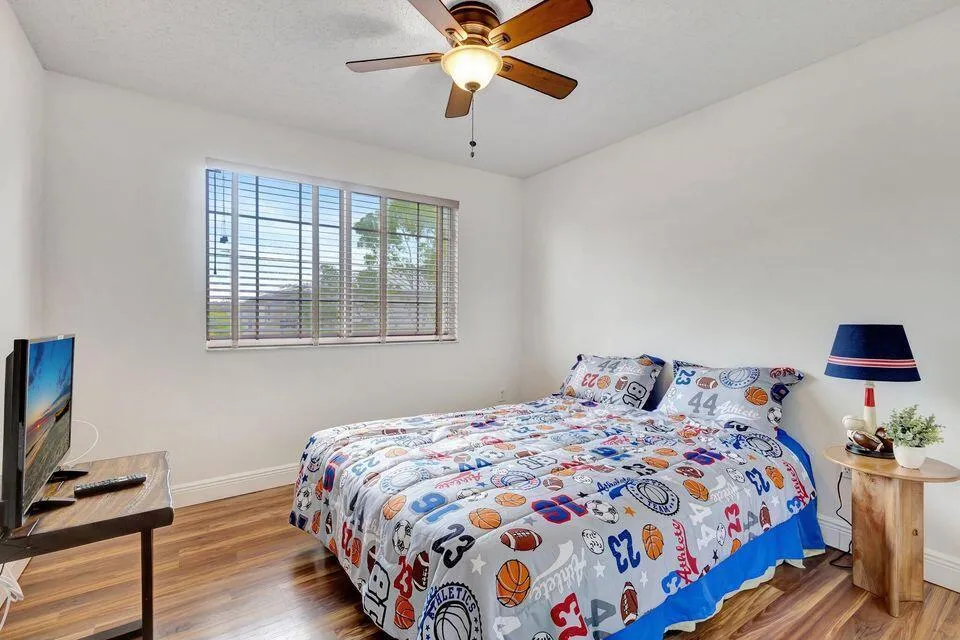 1400 S Crestwood Court S #1407 Royal Palm Beach, FL 33411