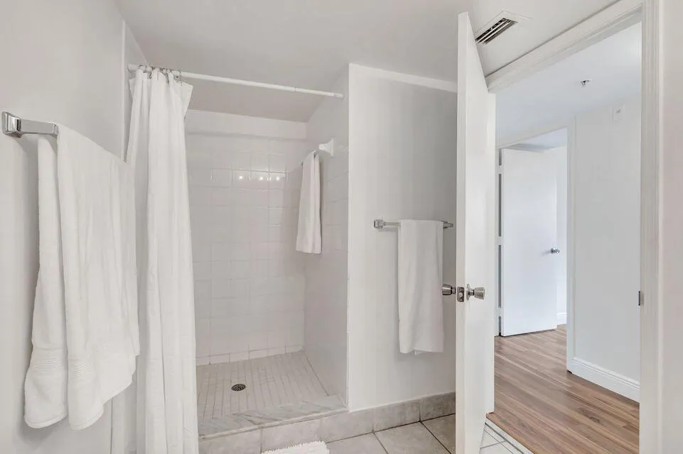 1400 S Crestwood Court S #1407 Royal Palm Beach, FL 33411
