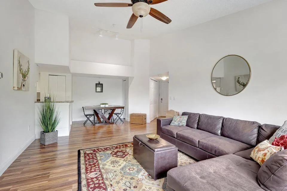 1400 S Crestwood Court S #1407 Royal Palm Beach, FL 33411