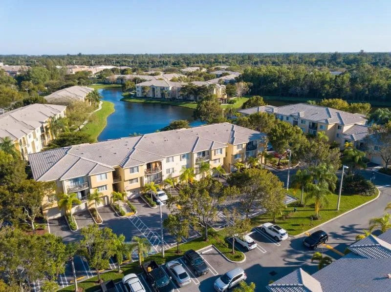 1400 S Crestwood Court S #1407 Royal Palm Beach, FL 33411