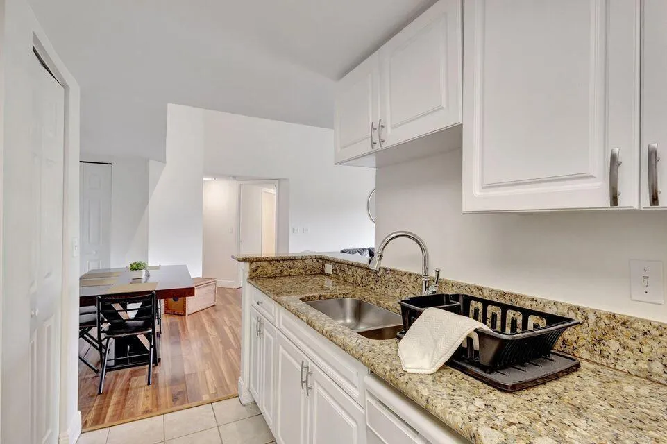 1400 S Crestwood Court S #1407 Royal Palm Beach, FL 33411