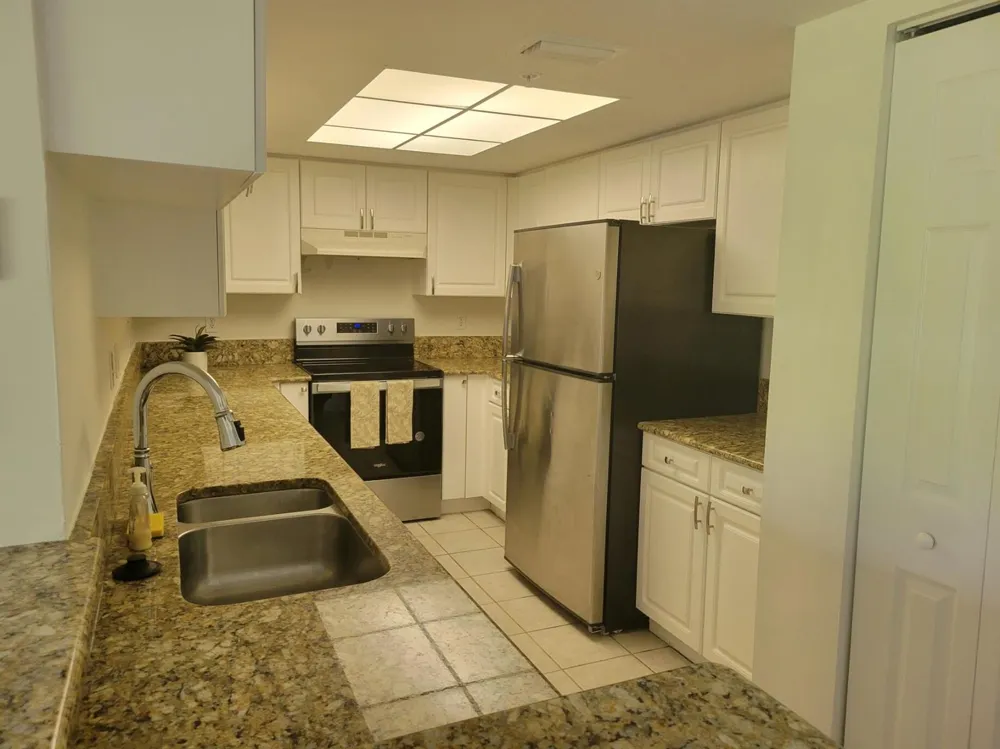 1400 S Crestwood Court S #1407 Royal Palm Beach, FL 33411