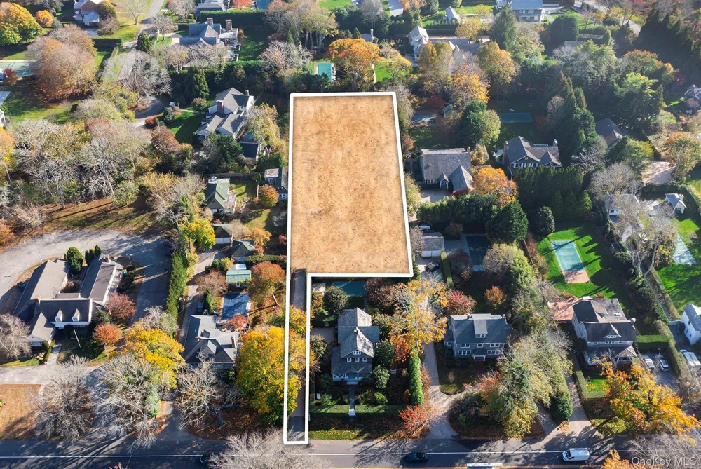 88 Pantigo Road East Hampton, NY 11937