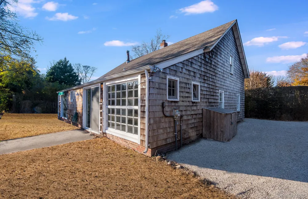 88 Pantigo Road East Hampton, NY 11937