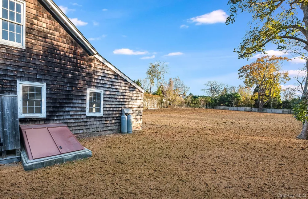 88 Pantigo Road East Hampton, NY 11937