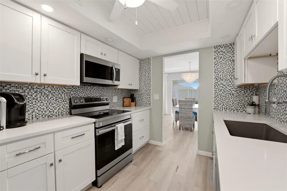 101 LOUELLA LANE #2 Nokomis, FL 34275