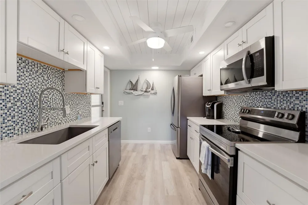 101 LOUELLA LANE #2 Nokomis, FL 34275