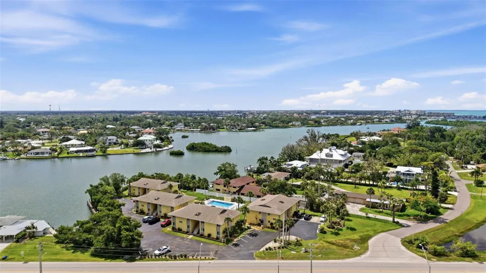 101 LOUELLA LANE #2 Nokomis, FL 34275