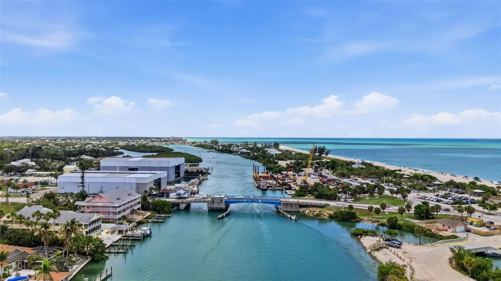 101 LOUELLA LANE #2 Nokomis, FL 34275