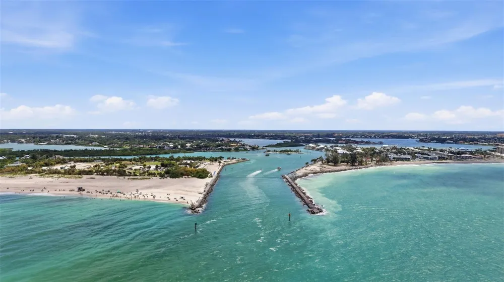 101 LOUELLA LANE #2 Nokomis, FL 34275