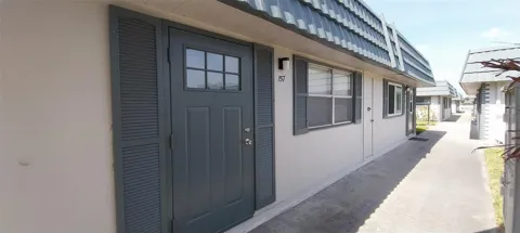 1811 BEDFORD LANE #157