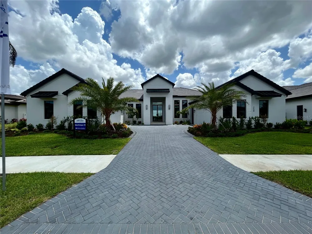 258 CRYSTAL WATERS DRIVE Sarasota, FL 34240