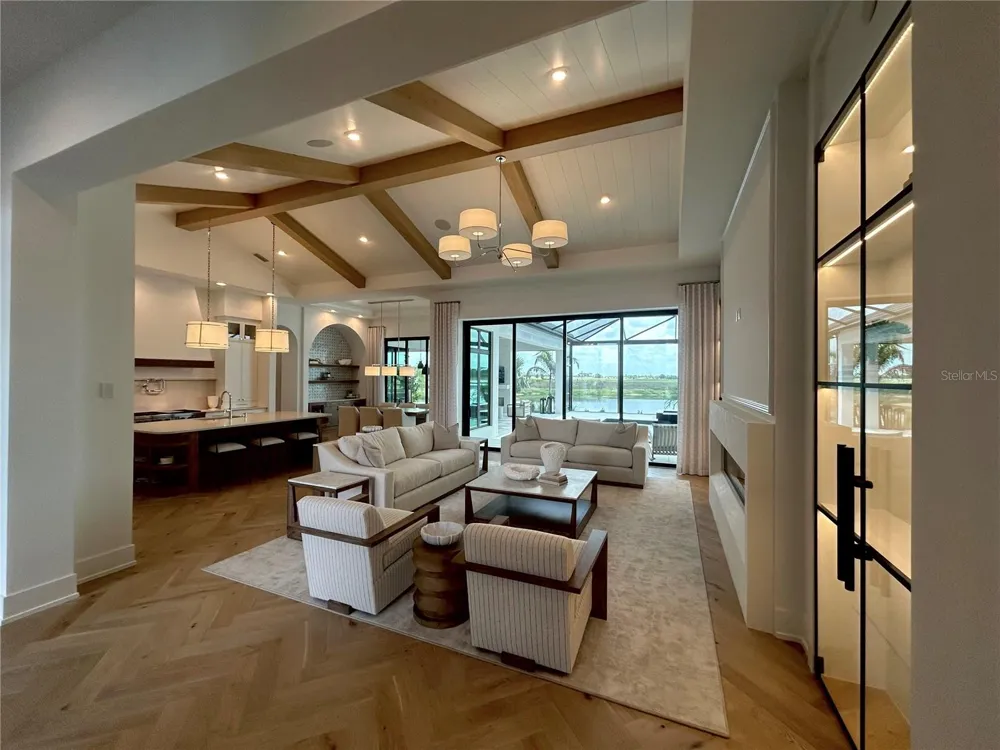 258 CRYSTAL WATERS DRIVE Sarasota, FL 34240