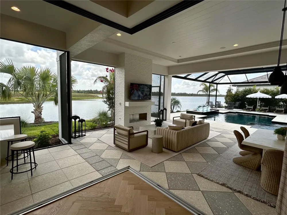 258 CRYSTAL WATERS DRIVE Sarasota, FL 34240