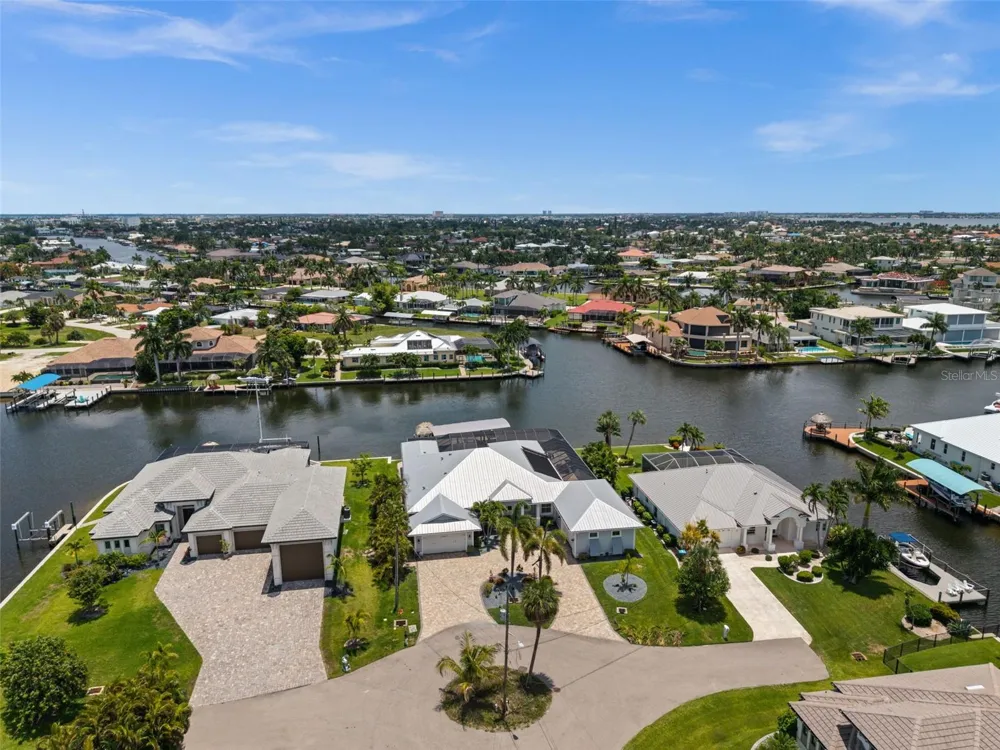 105 SW 52ND STREET Cape Coral, FL 33914