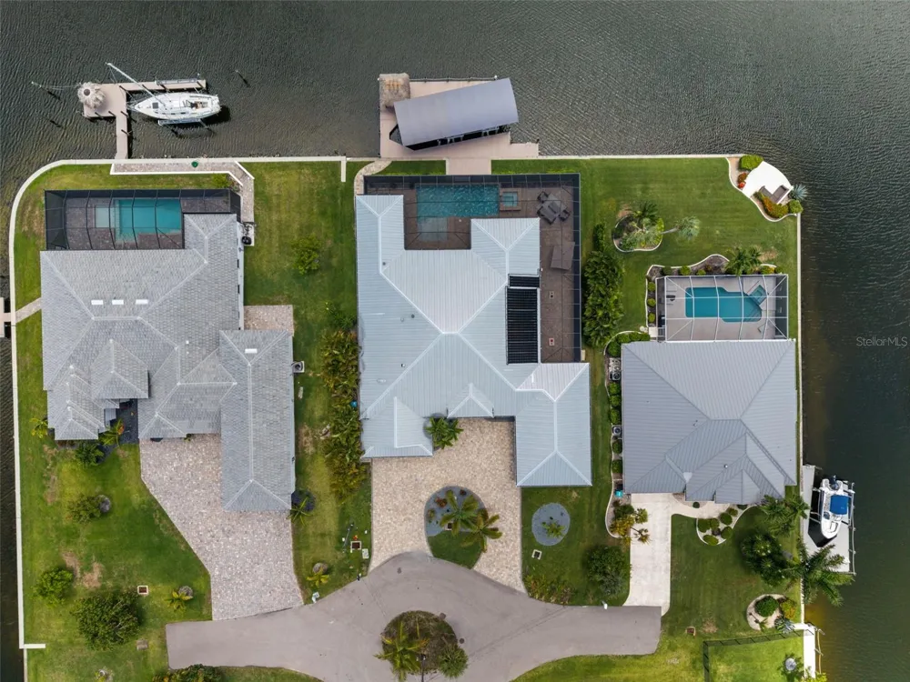 105 SW 52ND STREET Cape Coral, FL 33914