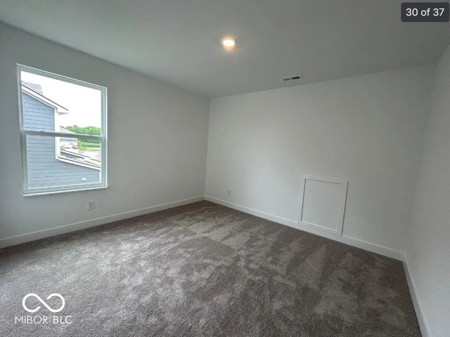 2274 S Stonehill Way New Palestine, IN 46163