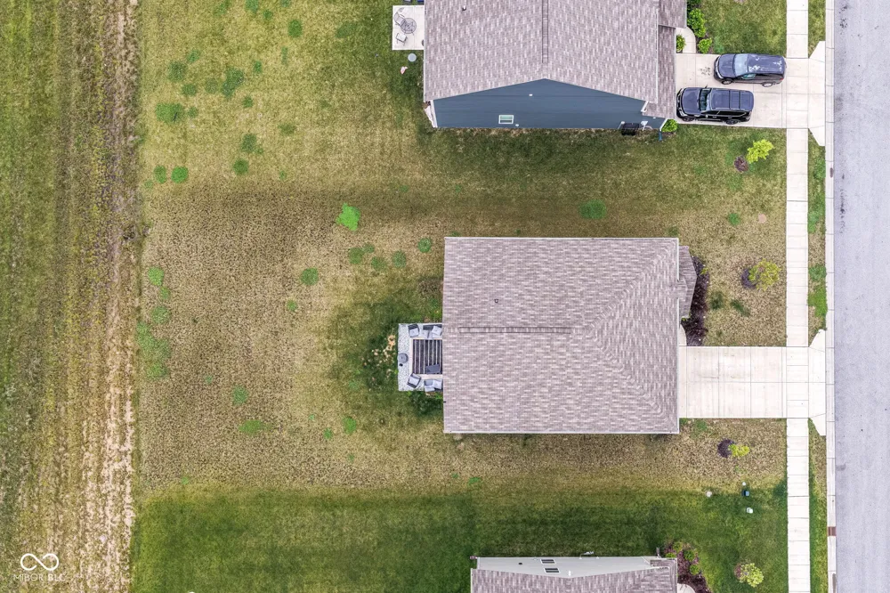 2274 S Stonehill Way New Palestine, IN 46163