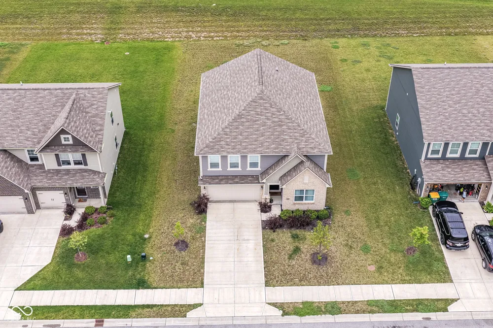 2274 S Stonehill Way New Palestine, IN 46163