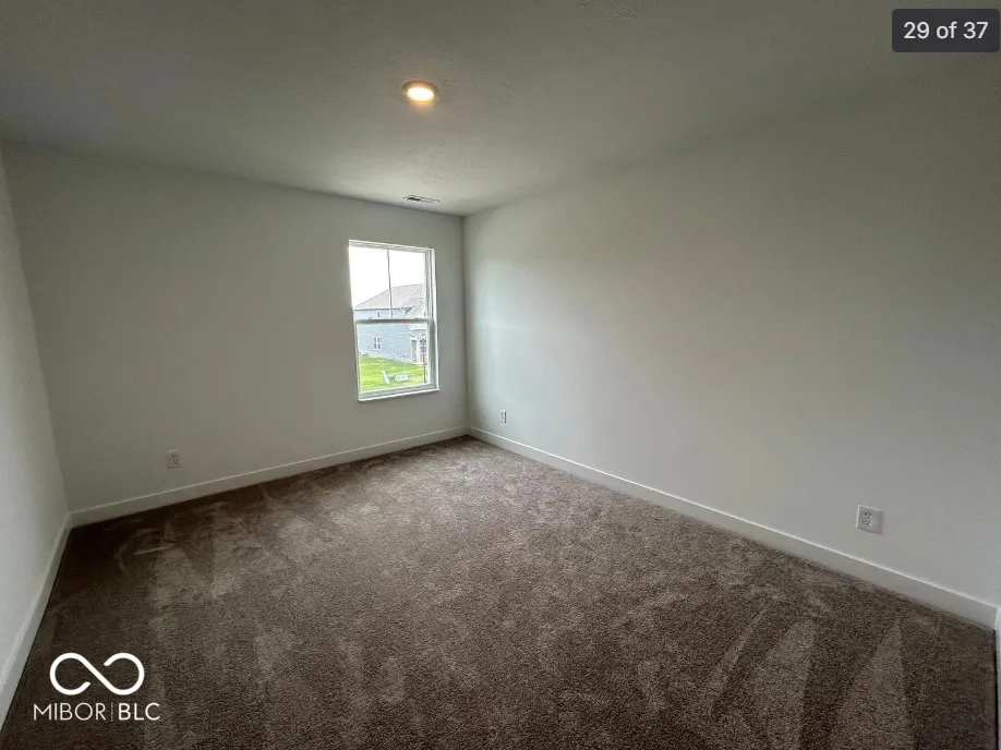 2274 S Stonehill Way New Palestine, IN 46163