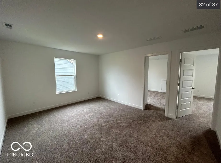 2274 S Stonehill Way New Palestine, IN 46163