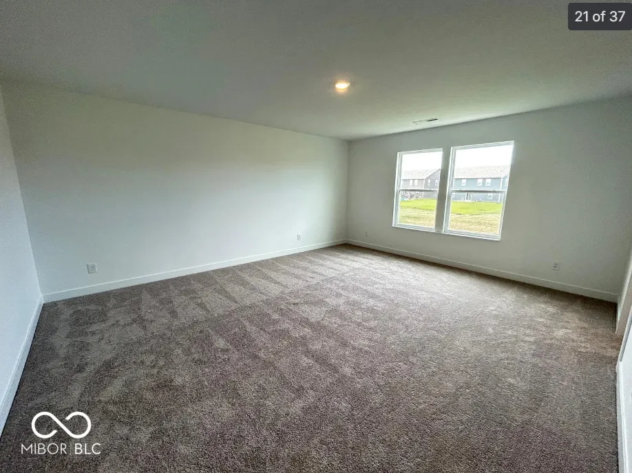 2274 S Stonehill Way New Palestine, IN 46163