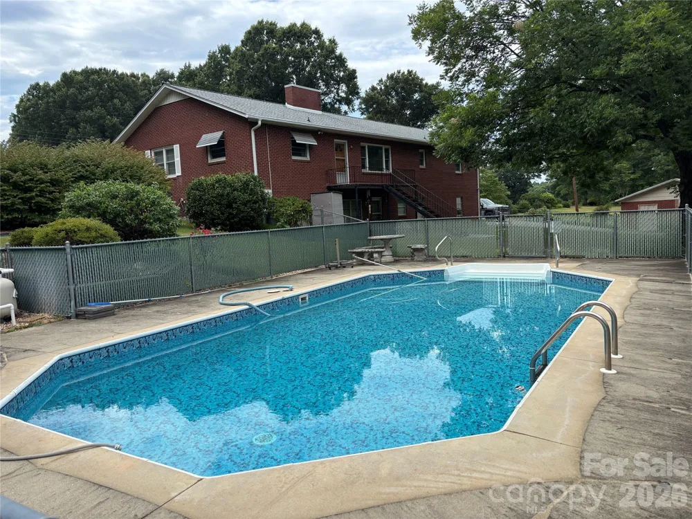 390 Airport Road Taylorsville, NC 28681