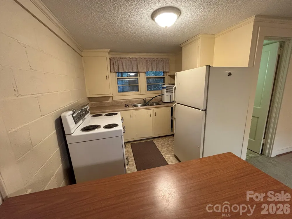390 Airport Road Taylorsville, NC 28681