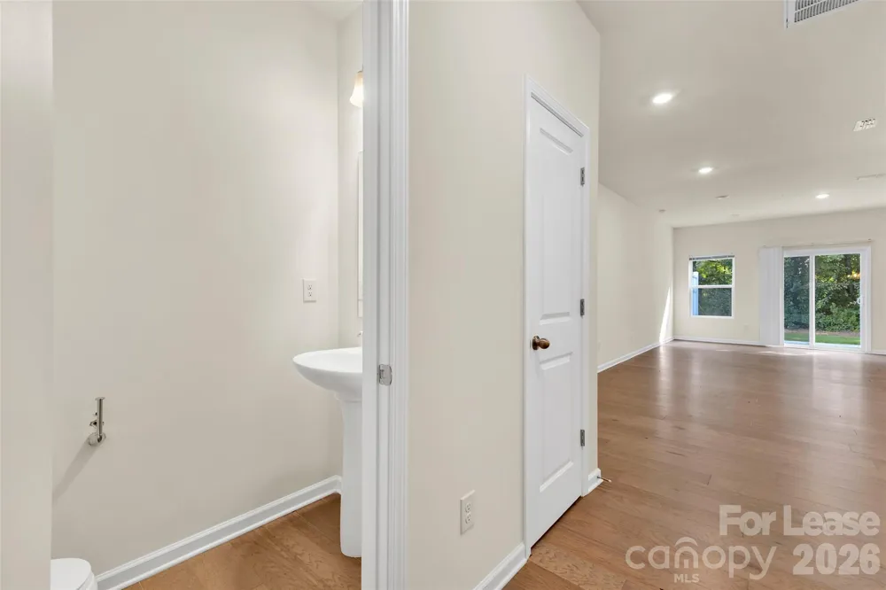 260 Abington Street Matthews, NC 28104