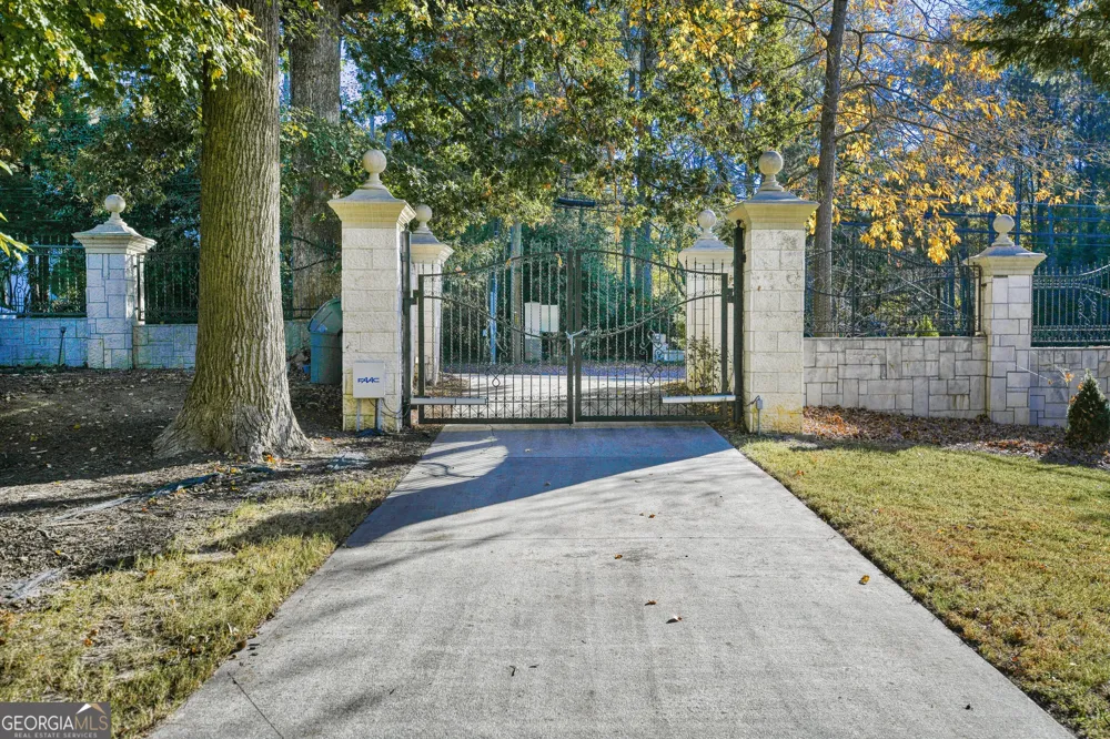6020 Riverside DR Sandy Springs, GA 30328