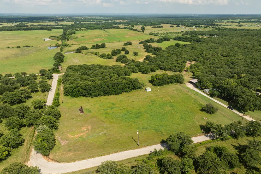 957 CR 1886 Sunset, TX 76270