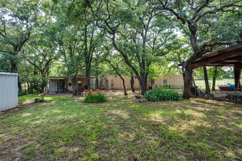 957 CR 1886 Sunset, TX 76270
