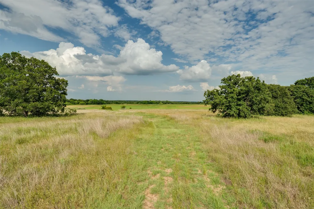 957 CR 1886 Sunset, TX 76270