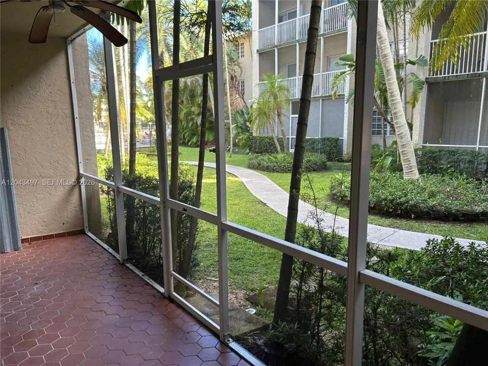 21121 SW 85th Ave #111 Cutler Bay, FL 33189
