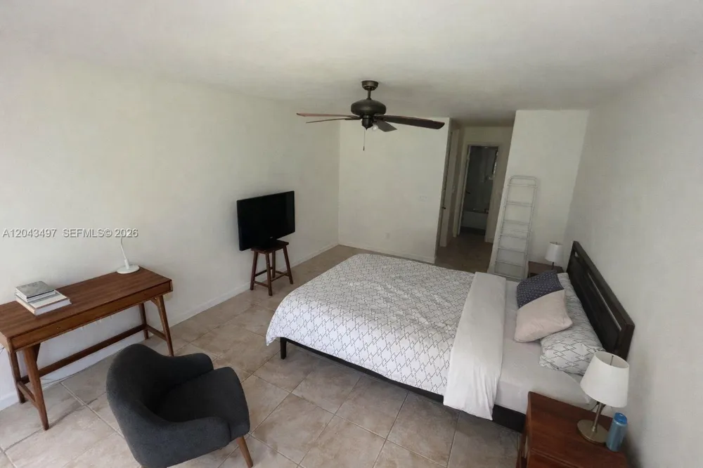 21121 SW 85th Ave #111 Cutler Bay, FL 33189