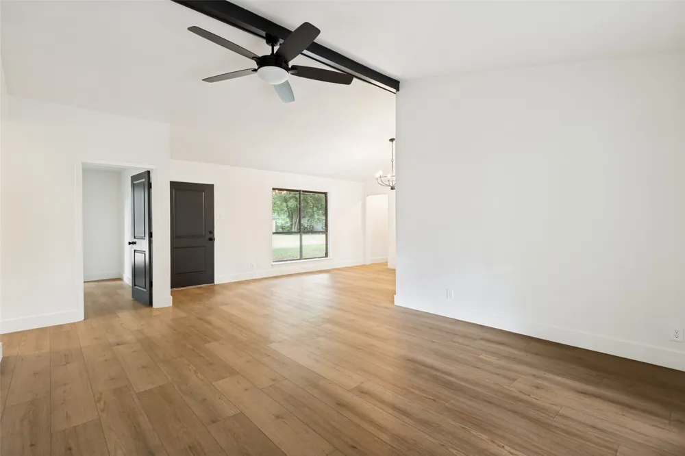 221 1st Street Mabank, TX 75147