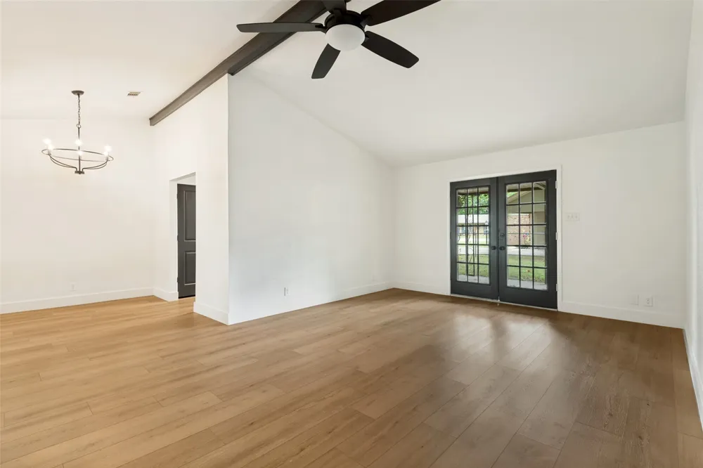 221 1st Street Mabank, TX 75147