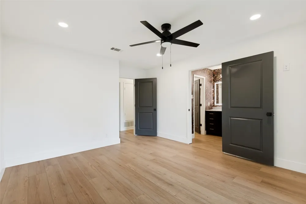 221 1st Street Mabank, TX 75147