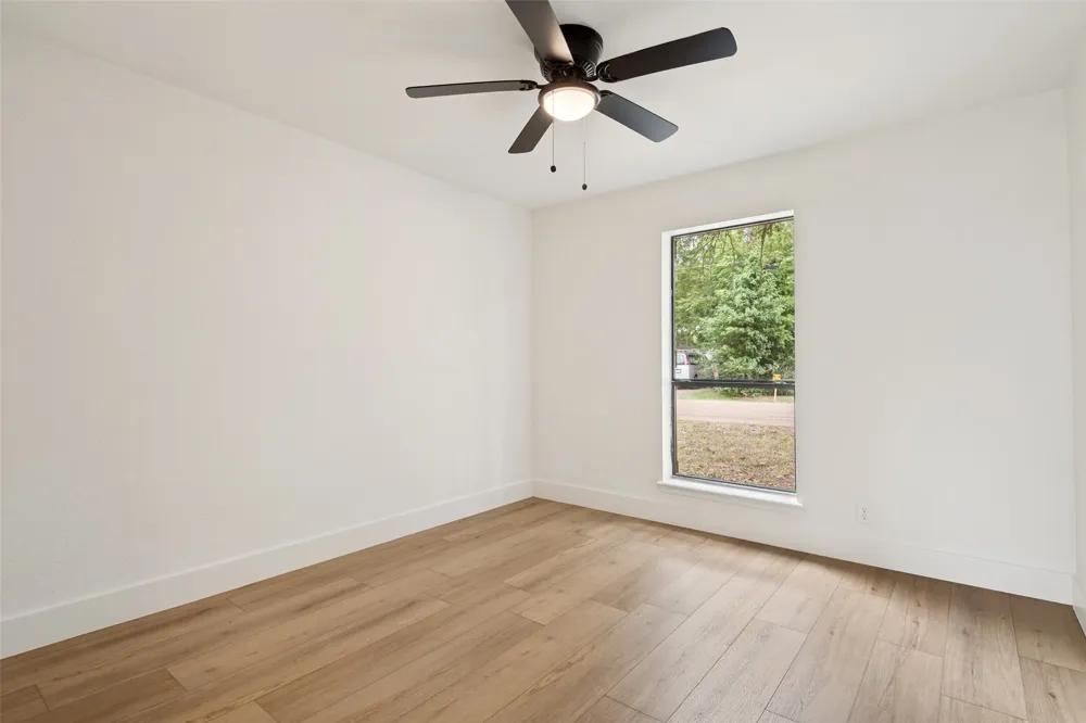 221 1st Street Mabank, TX 75147