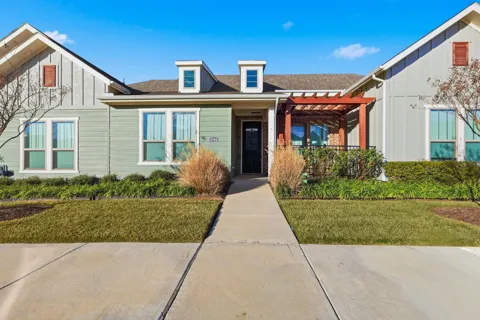 1044 3rd Street